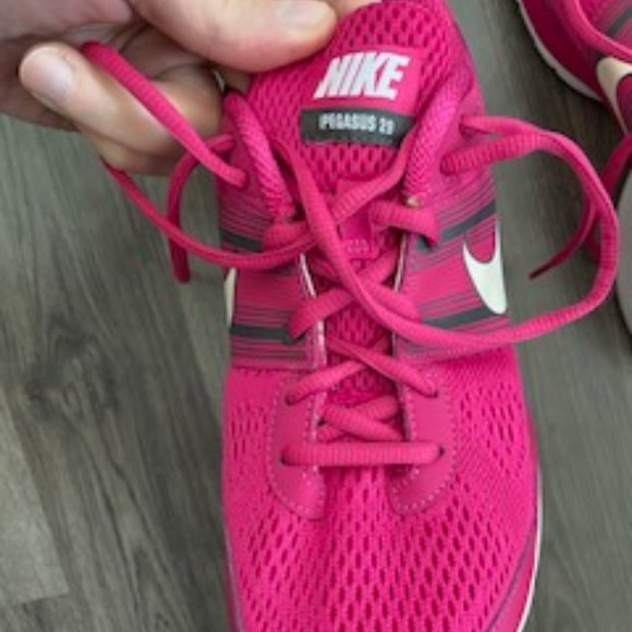 NEW Pink Nike shoes Pegasus 2 - Picture 3 of 6